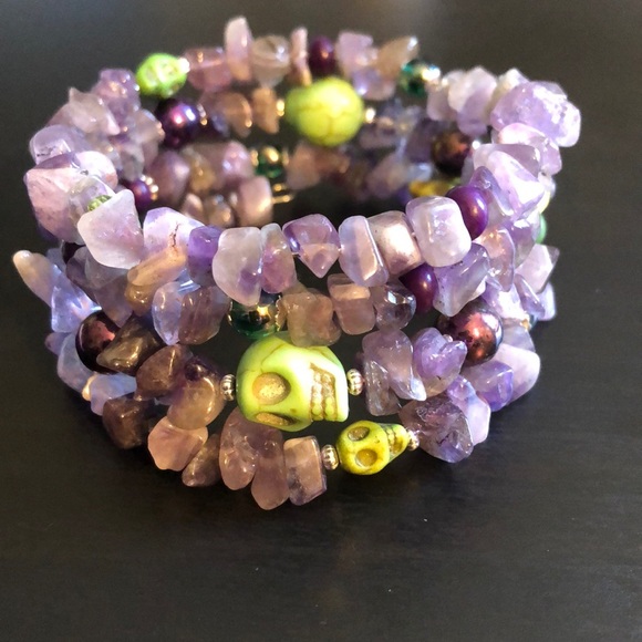 Hand crafted amethyst & skull bracelet - Picture 2 of 7